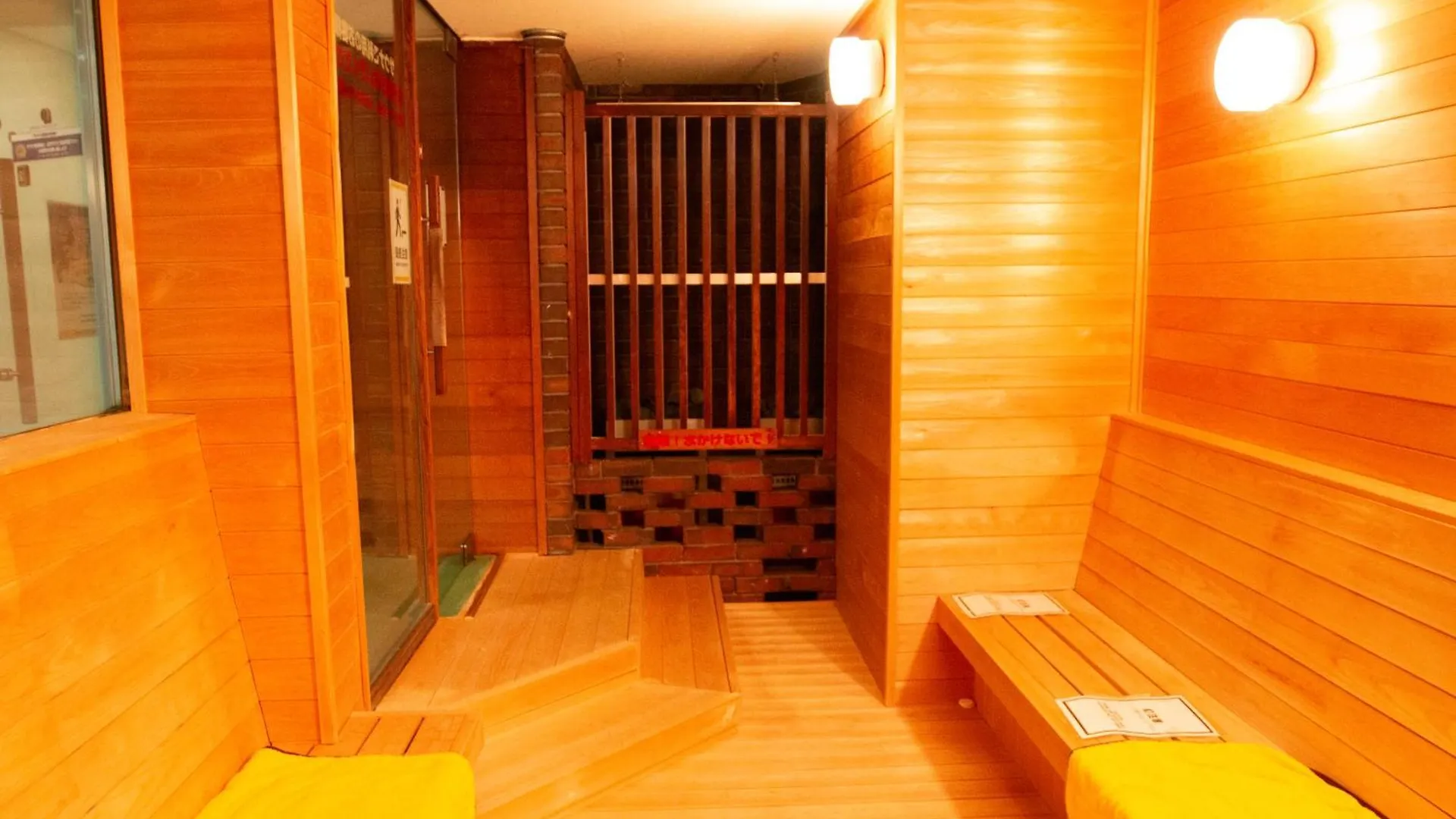 Capsule Hotel Asahi Plaza Shinsaibashi - Men'S Only Osaka
